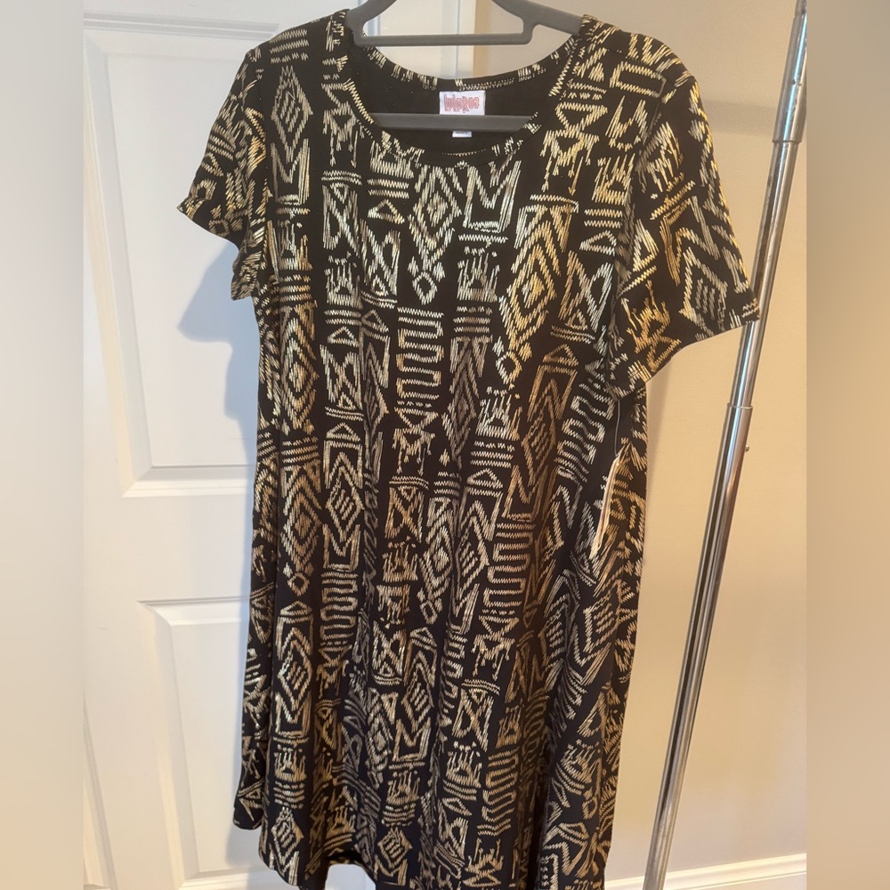 S Carly Lularoe dress elegant style black background with gold pattern NWT